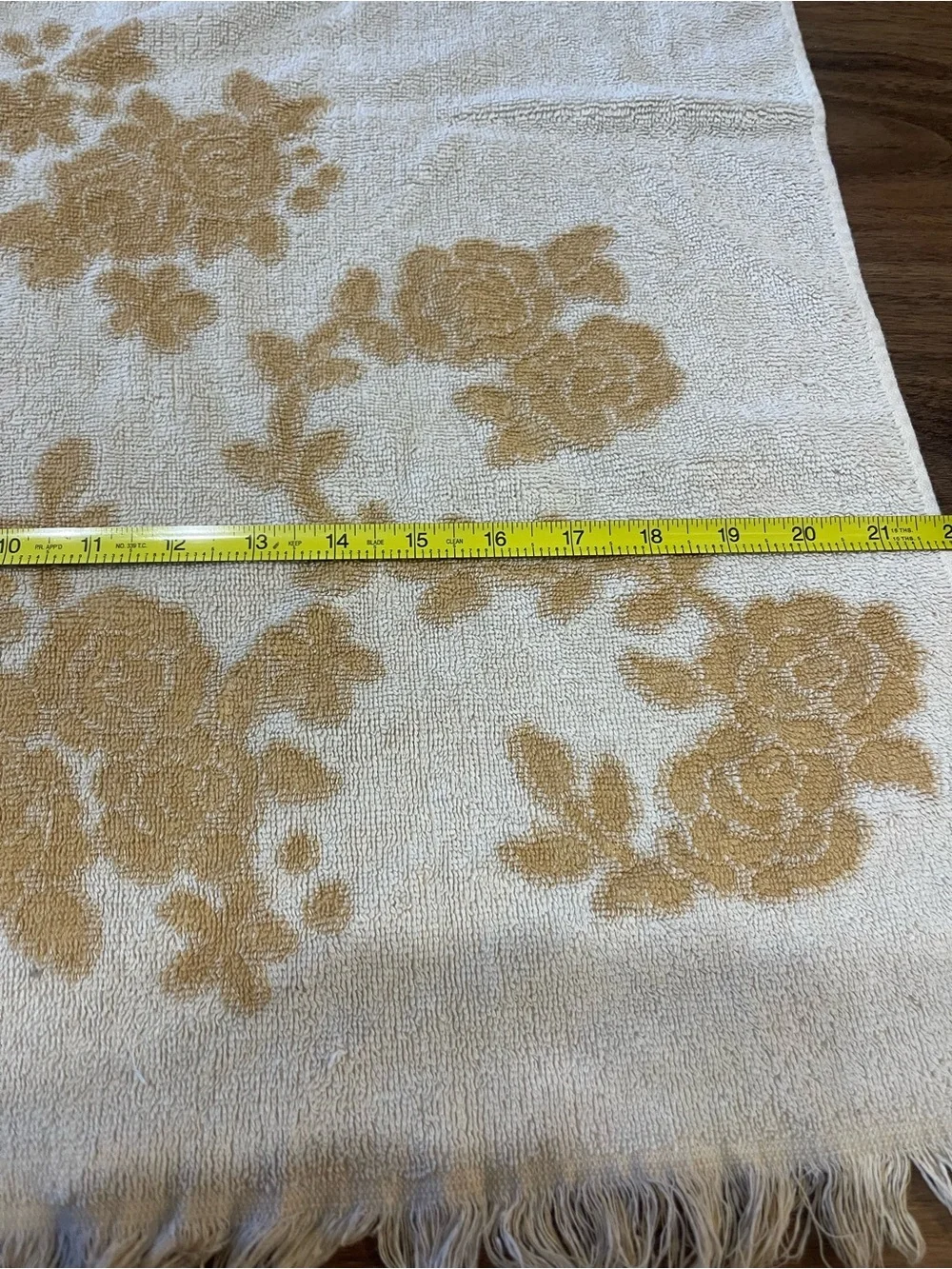 Vintage Floral Print Bath Towel retro